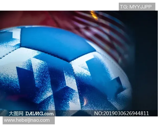 自制球星壁纸创意足球设计技巧与步骤解析